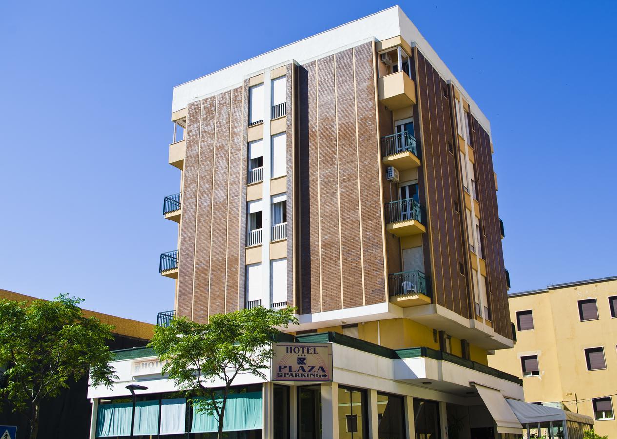 Hotel Plaza Pesaro Esterno foto